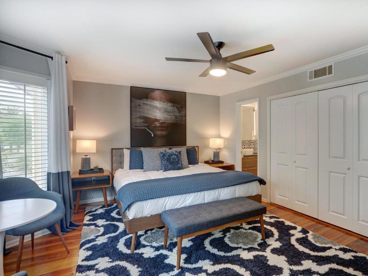 Broughton Deco Main Holiday home Savannah